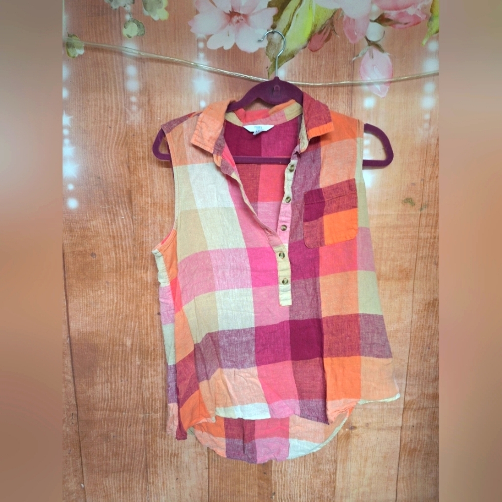 TIME AND TRU SIZE MEDIUM PLAID BUTTON DOWN SLEEVELESS
